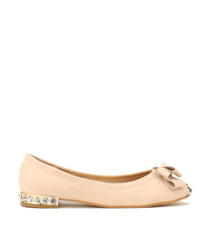 Park Lane Shoes Krémové kožené balerínky s kovovou špičkou a kamínky 37 Park Lane Shoes Krémové kožené balerínky s kovovou špičkou a kamínky 37